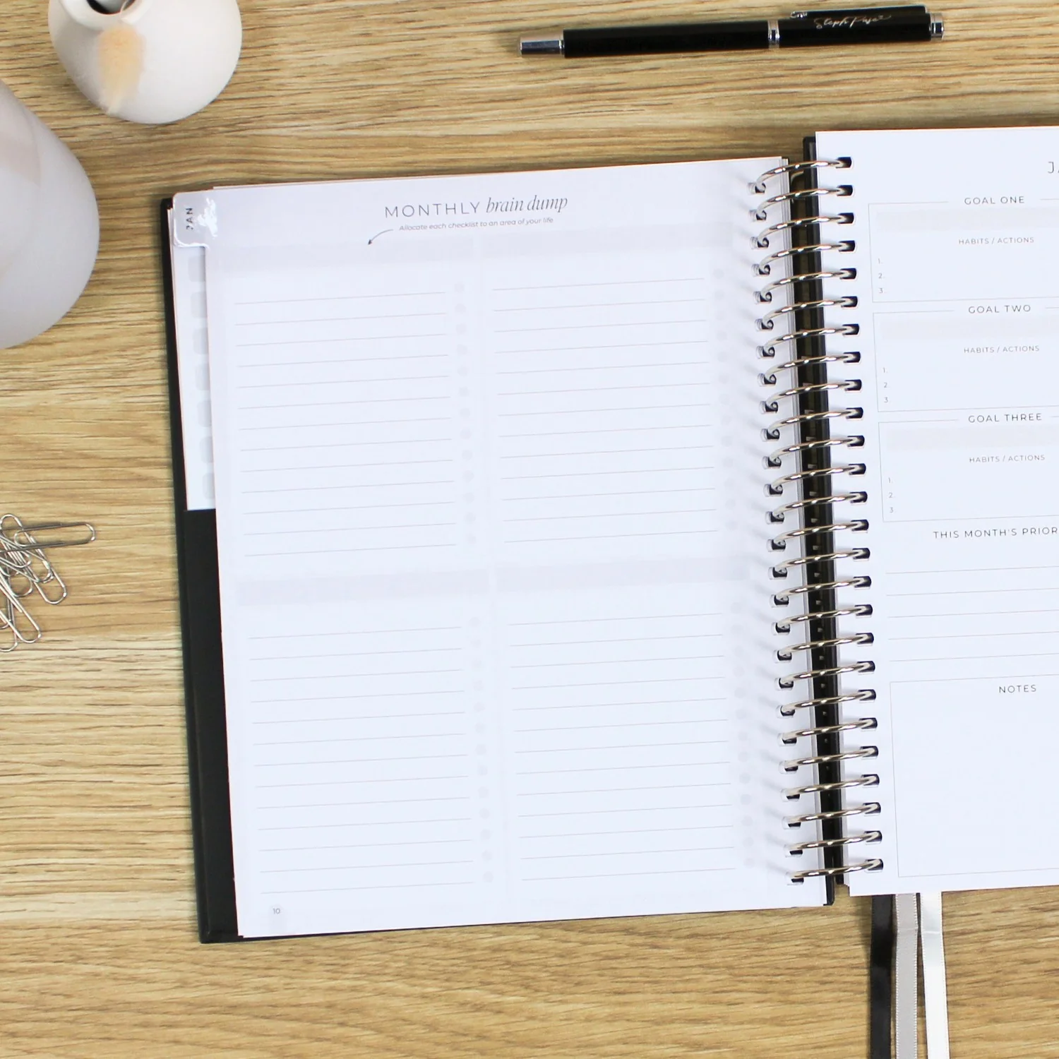 2026 Classic Planner - Black - Image 10