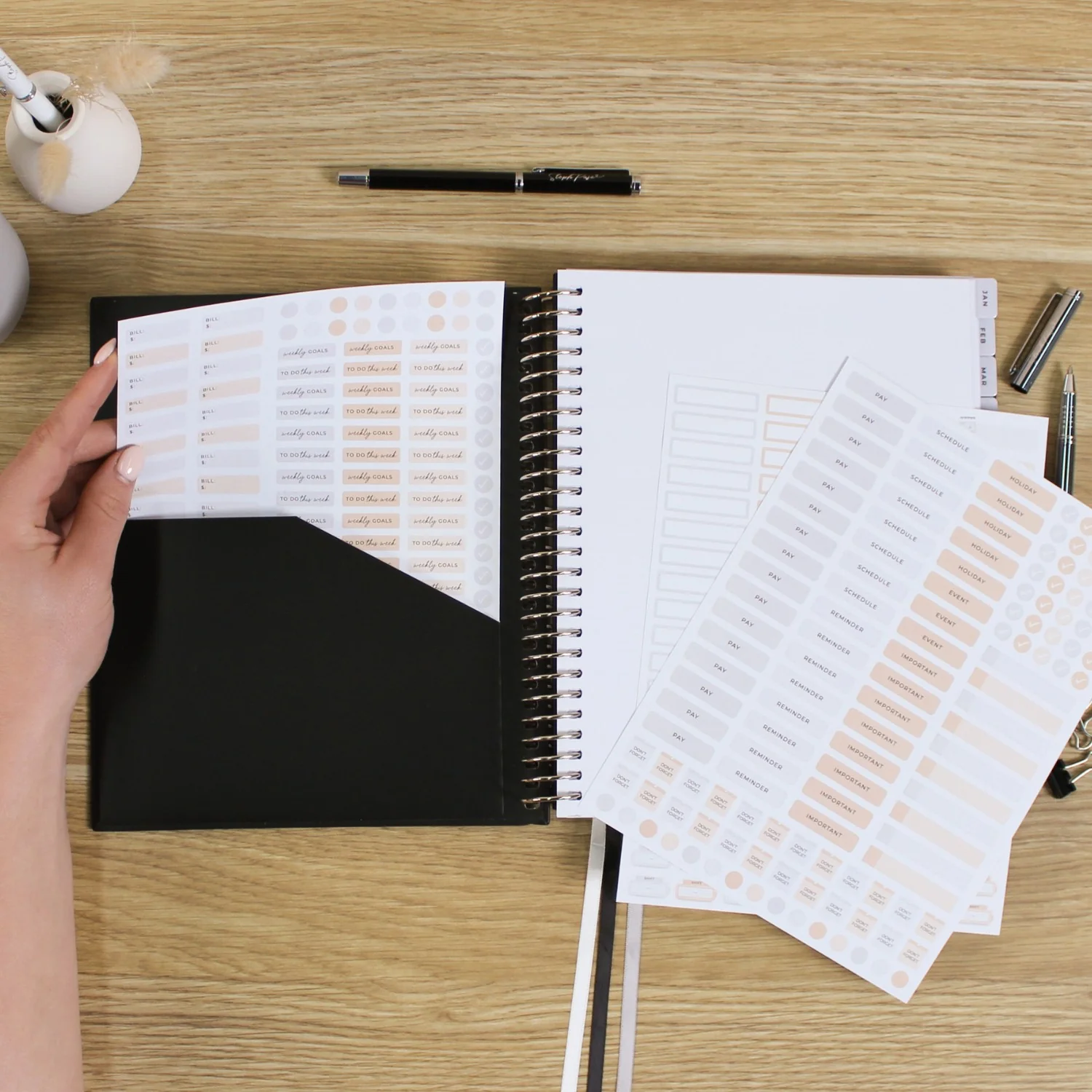 2026 Classic Planner - Black - Image 16