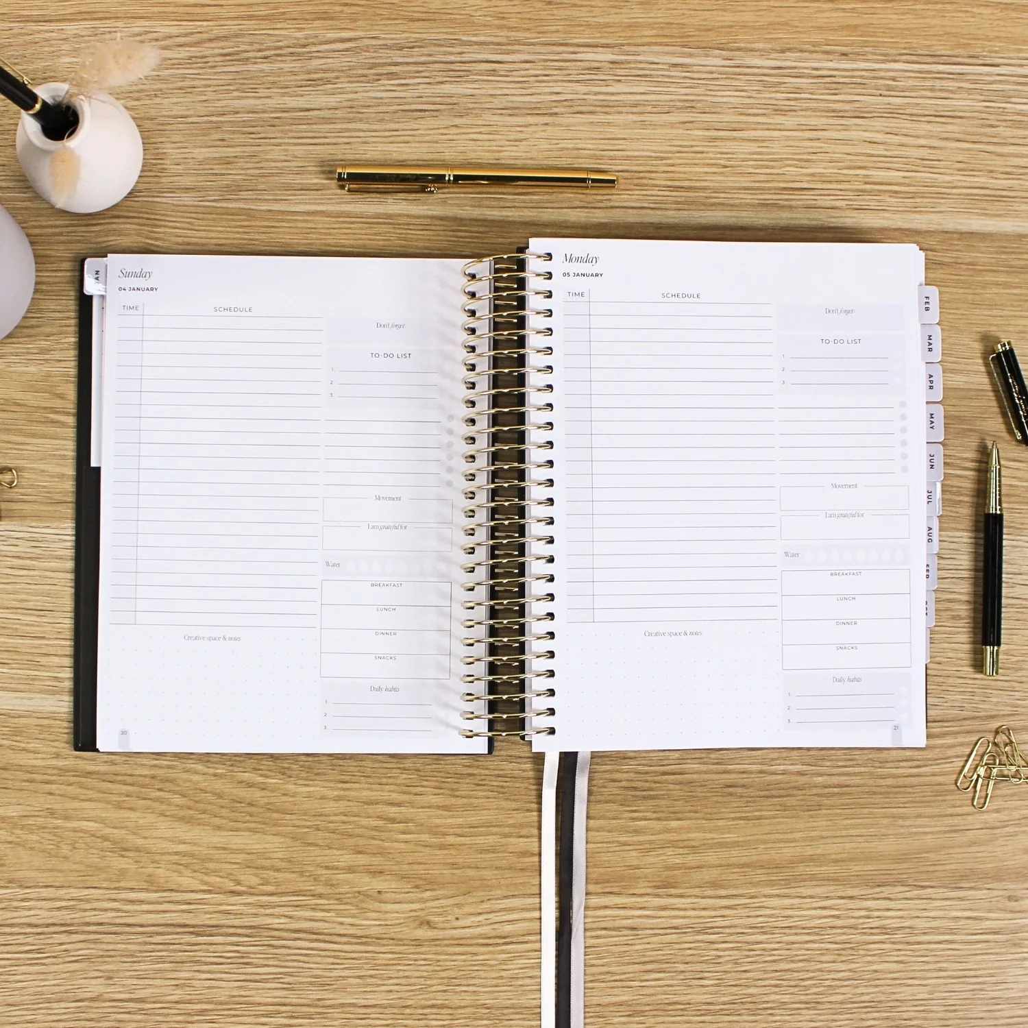 2026 Daily Planner - Black - Image 12
