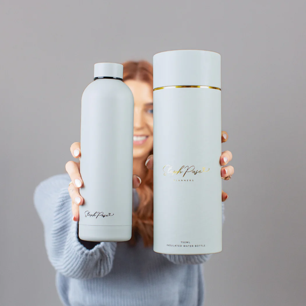 Insulated Water Drink Bottle 750ml Grey - Image 3