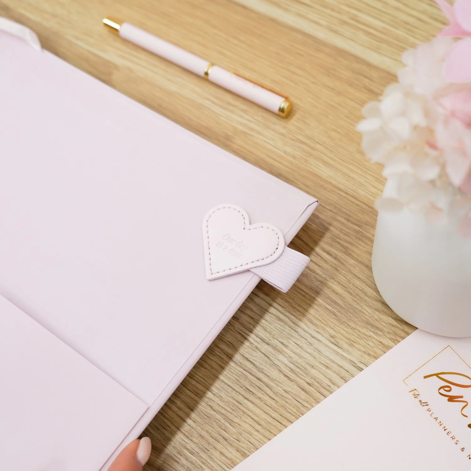 Stick-on Pen Loop - Blush - Image 6