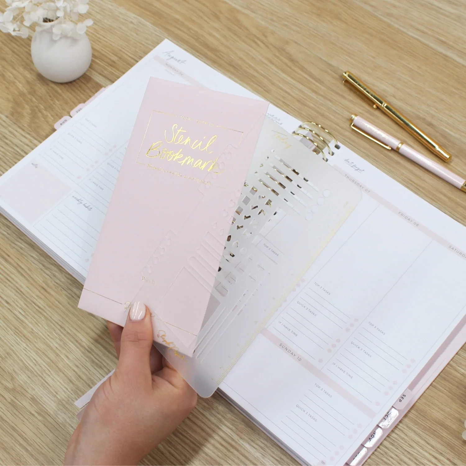 Snap-in Stencil 'Today' Bookmark - Gold - Image 5