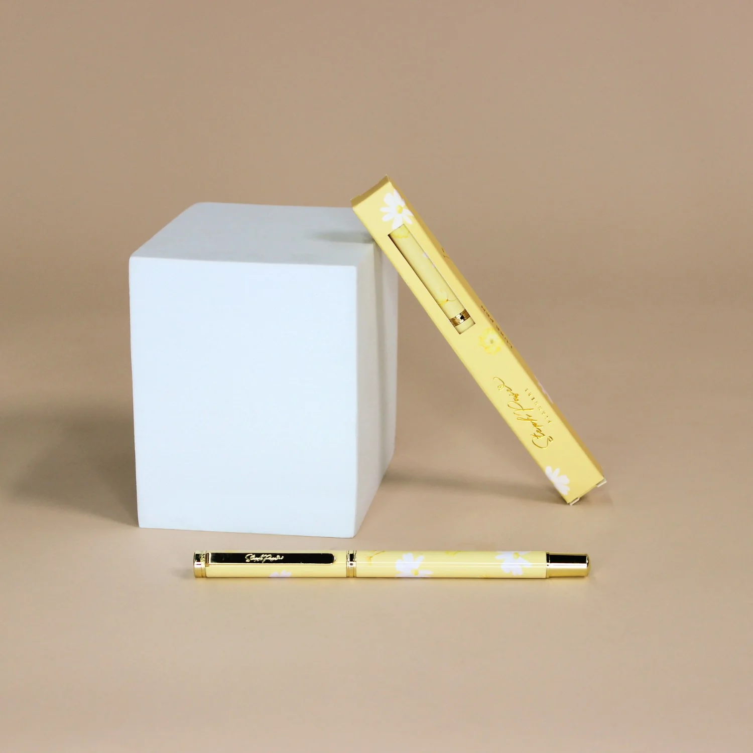 The Luxe Pen - Butter Yellow Daisy Print - Image 3